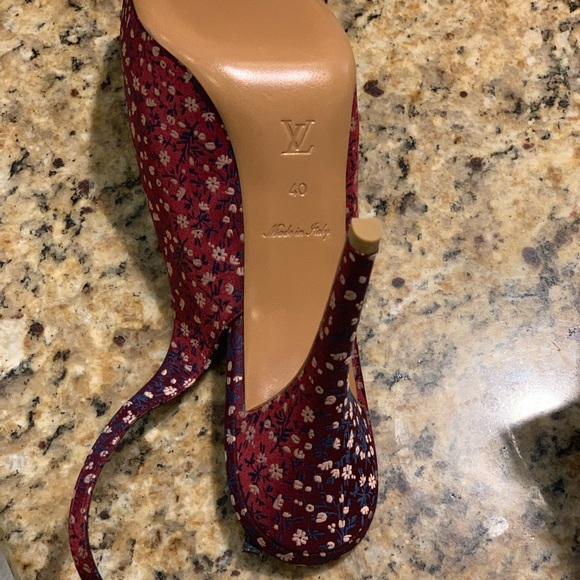 Louis Vuitton Catalina Open Toe Pump - Picture 5 of 7